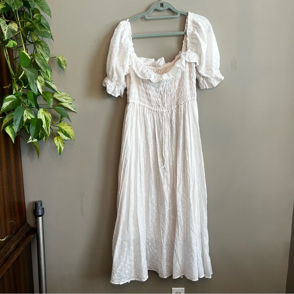 Elegant White Puff Sleeve Dress